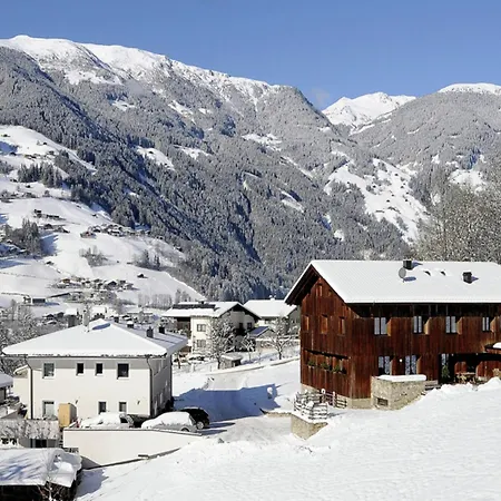 Grand In Mayrhofen With Infrared Sauna & Artistic Interiors