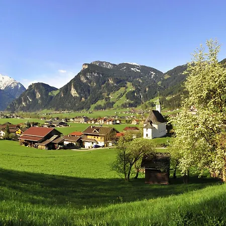 Grand In Mayrhofen With Infrared Sauna & Artistic Interiors شقة رامسو ام زيلرتال