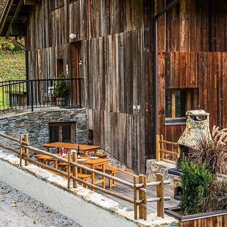 Grand In Mayrhofen With Infrared Sauna & Artistic Interiors *